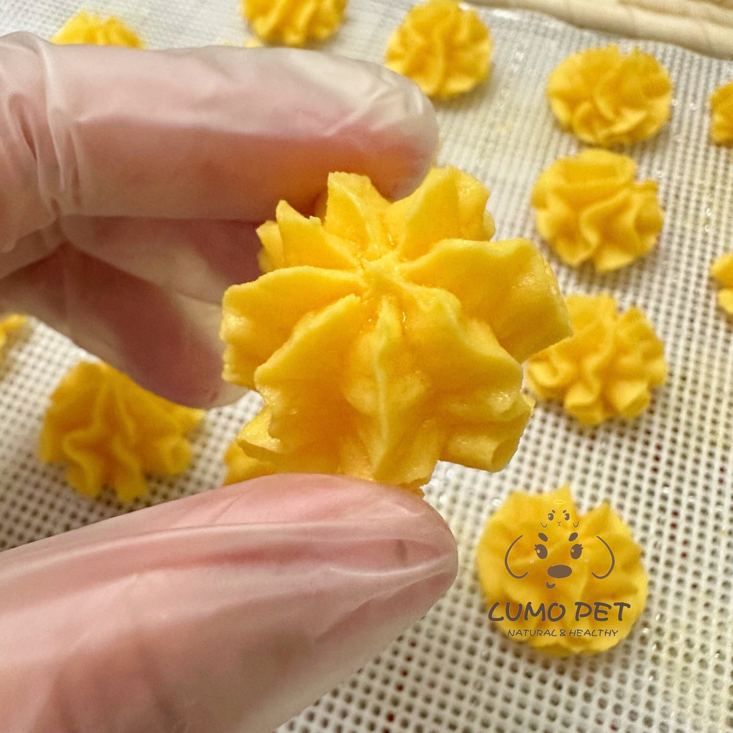 Egg Yolk Crispy Bite | 蛋黄一口酥