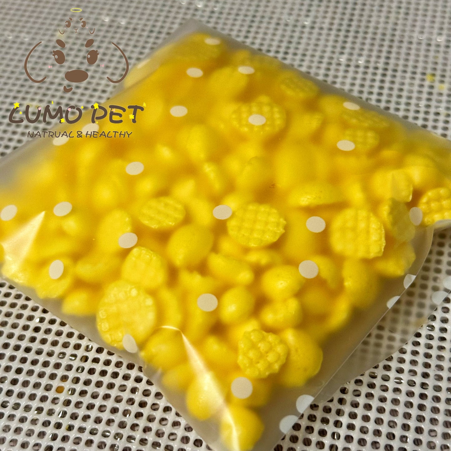 Egg yolk goat milk bean | 蛋黄溶豆